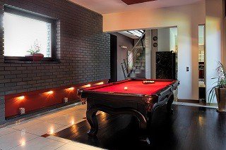 Professional pool table movers in Winchester content img1
